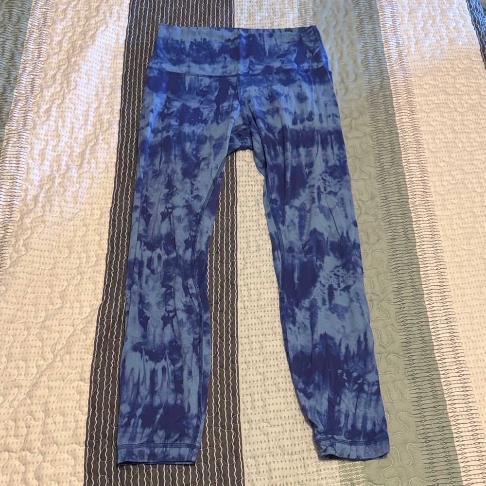 lululemon athletica women’s Blue Patterned Leggings